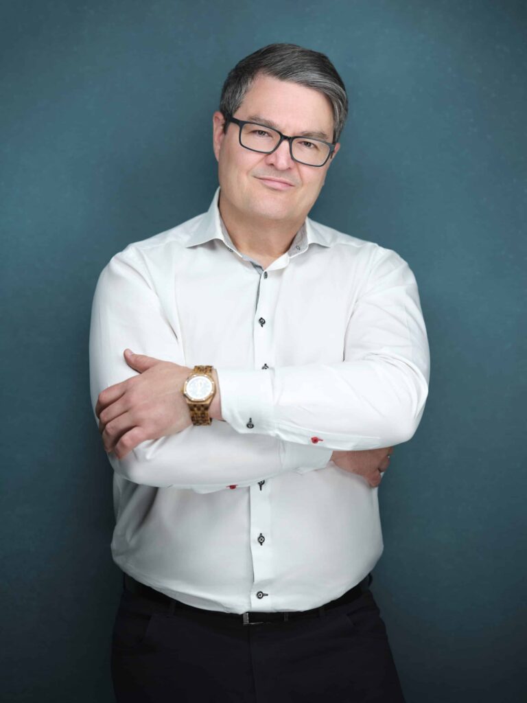 Dr. Peter Roed